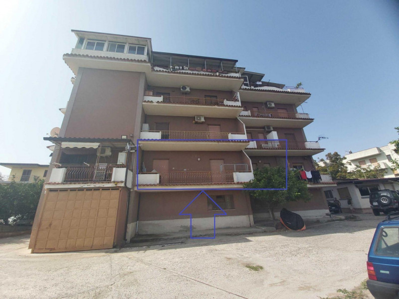 Appartamento trilocale in vendita a davoli - Appartamento trilocale in vendita a davoli