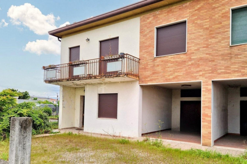 Appartamento plurilocale in vendita a san-giorgio-delle-pertiche - Appartamento plurilocale in vendita a san-giorgio-delle-pertiche
