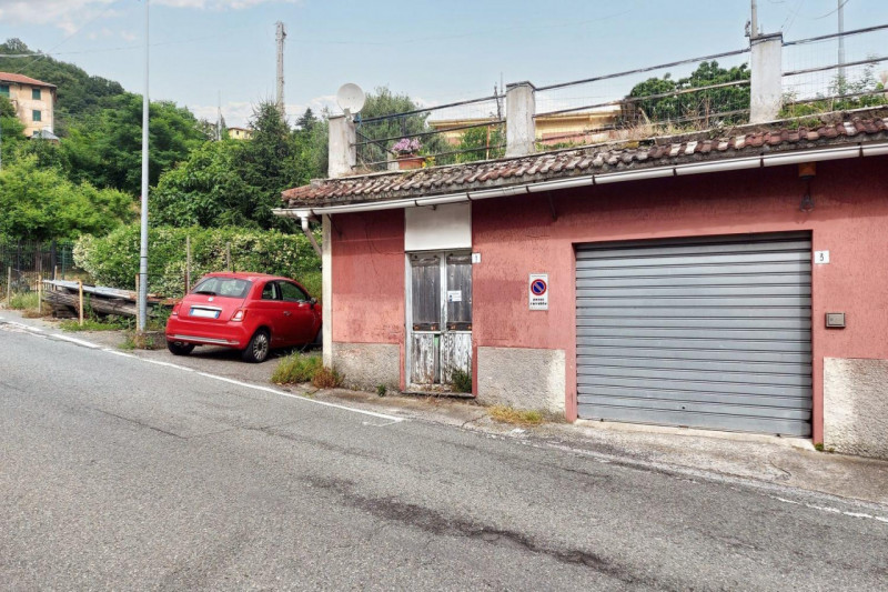 Magazzino-laboratorio monolocale in vendita a sant-olcese - Magazzino-laboratorio monolocale in vendita a sant-olcese