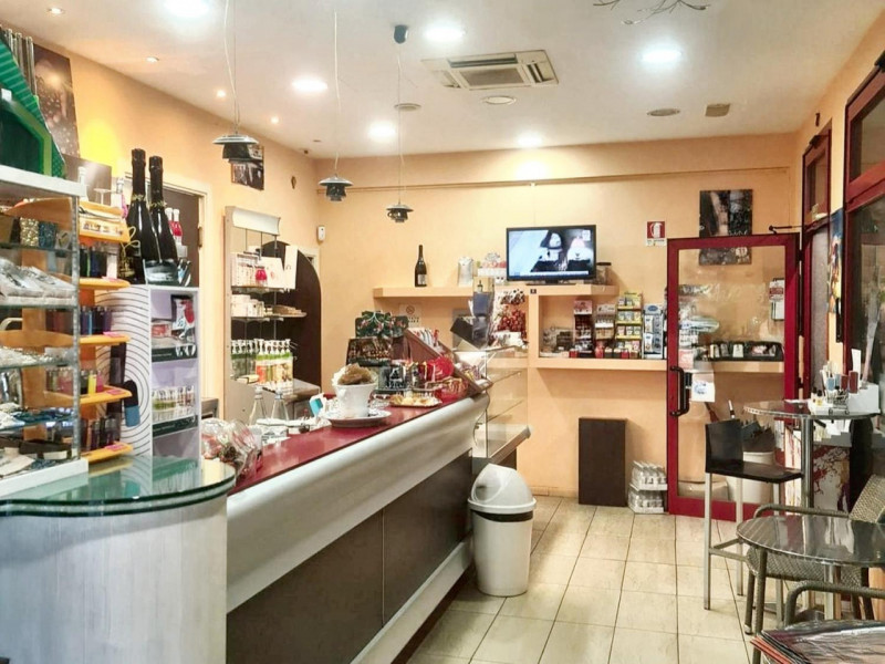 negozio in vendita a Faenza