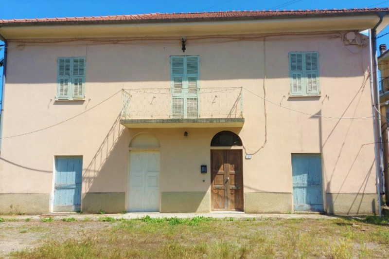 Rustico / casale plurilocale in vendita a pietrabruna - Rustico / casale plurilocale in vendita a pietrabruna