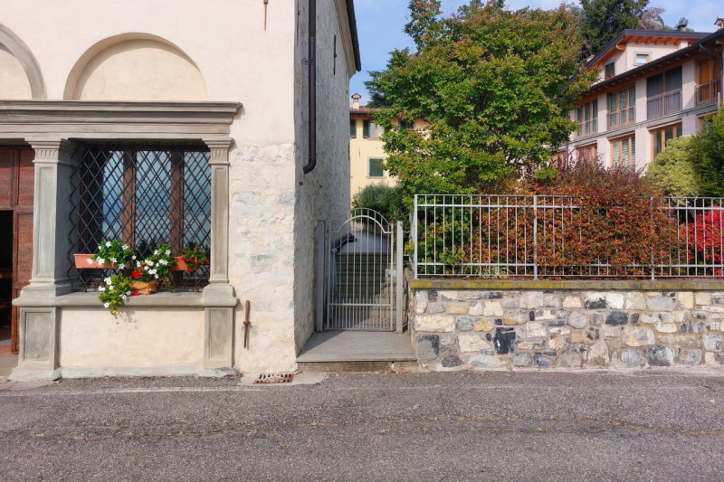 terreno residenziale in vendita a Riva di Solto