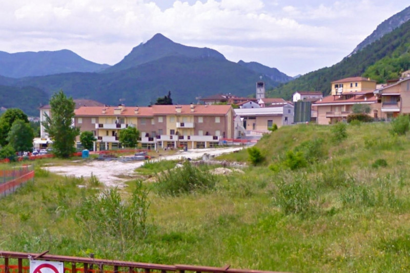 terreno residenziale in vendita a Serra San Quirico