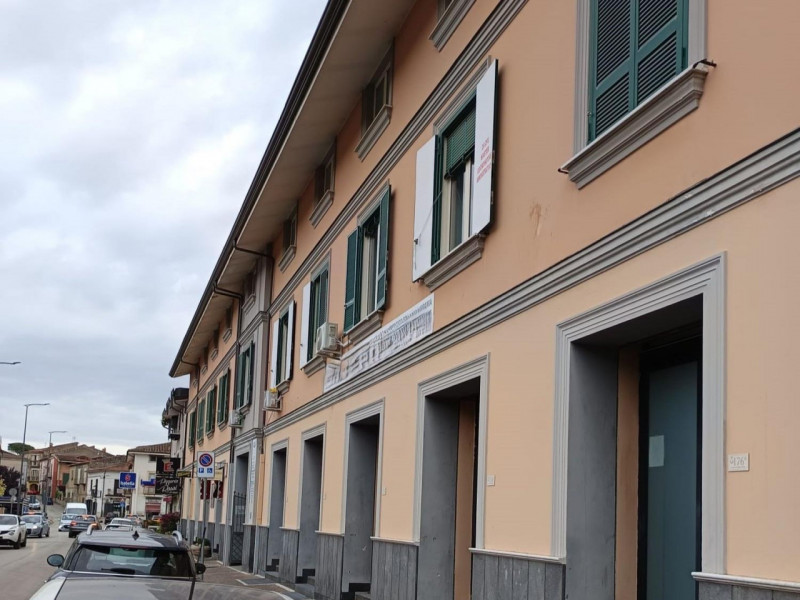 Ufficio trilocale in vendita a alvignano - Ufficio trilocale in vendita a alvignano