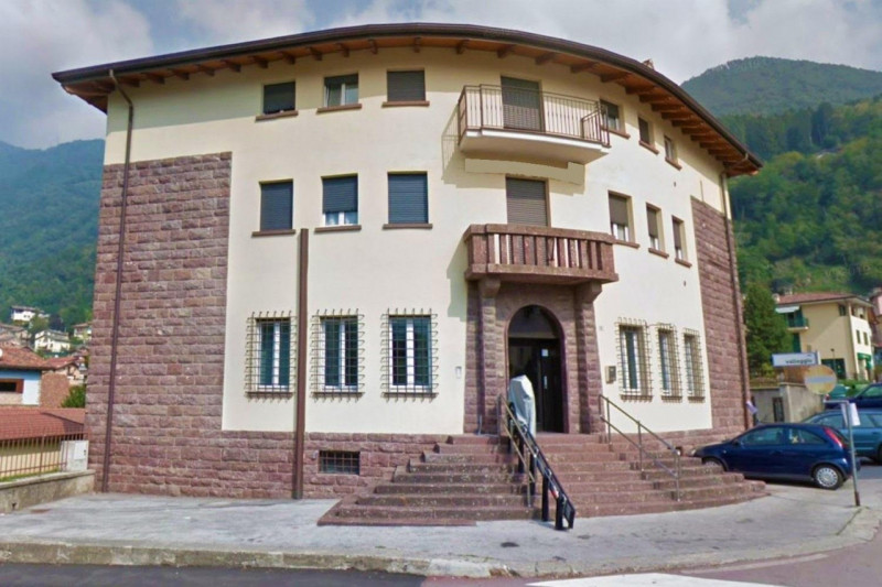 Ufficio bilocale in vendita a introbio - Ufficio bilocale in vendita a introbio