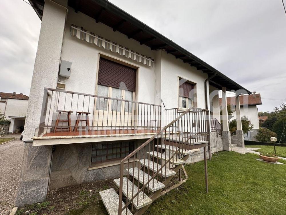 Villa plurilocale in vendita a gavirate - Villa plurilocale in vendita a gavirate