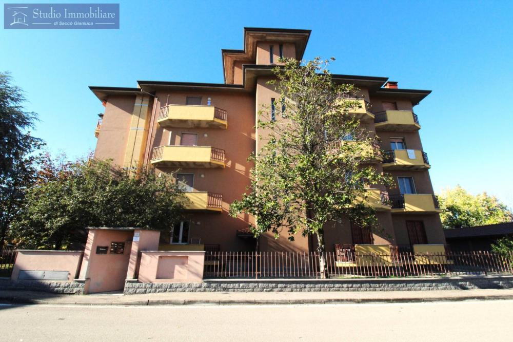 Appartamento trilocale in vendita a Bressana Bottarone - Appartamento trilocale in vendita a Bressana Bottarone