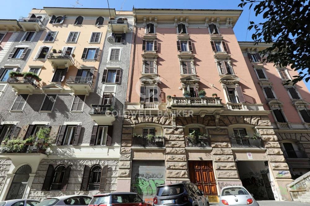 Appartamento plurilocale in vendita a Roma - Appartamento plurilocale in vendita a Roma
