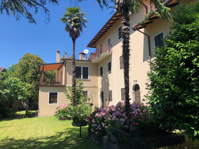 Villa plurilocale in vendita a Moruzzo - Villa plurilocale in vendita a Moruzzo