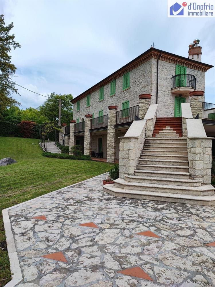 villa in vendita a Vinchiaturo