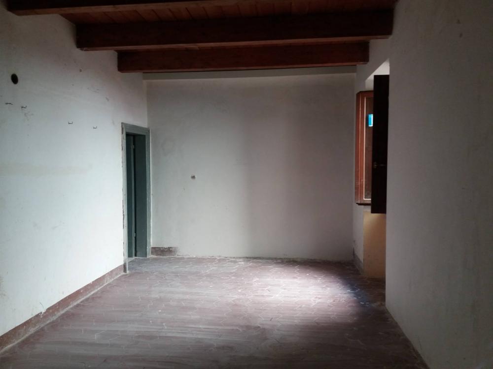Appartamento plurilocale in vendita a Acquasanta Terme - Appartamento plurilocale in vendita a Acquasanta Terme