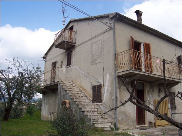 Casa plurilocale in vendita a Ascoli Piceno - Casa plurilocale in vendita a Ascoli Piceno