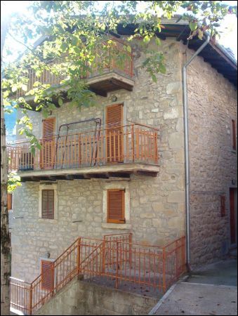 Casa plurilocale in vendita a Acquasanta Terme - Casa plurilocale in vendita a Acquasanta Terme