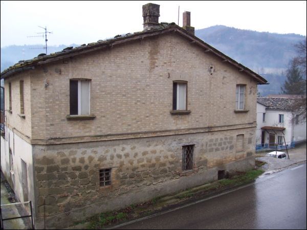 casa in vendita a Roccafluvione