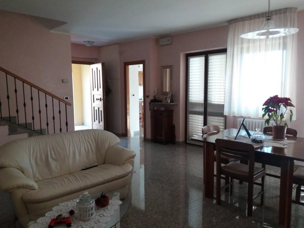 villa in vendita a Ascoli Piceno