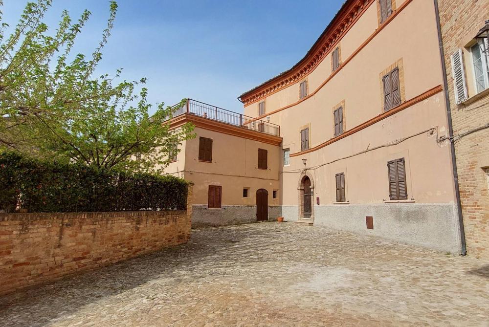 villa in vendita a Montedinove