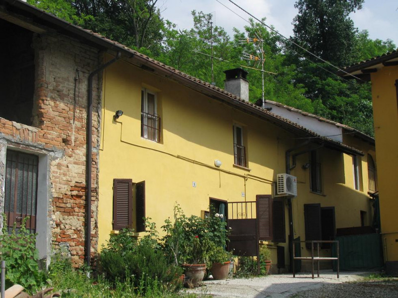 rustico / casale in vendita a Corvino San Quirico
