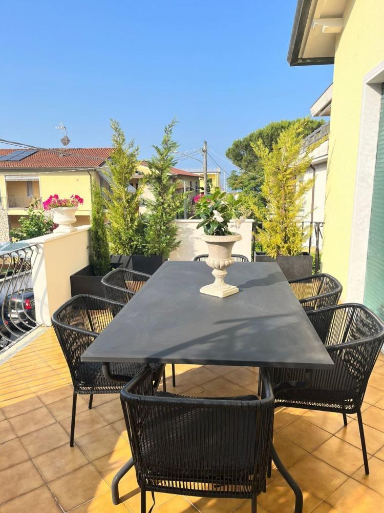 casa indipendente in vendita a Massa in zona Marina di Massa
