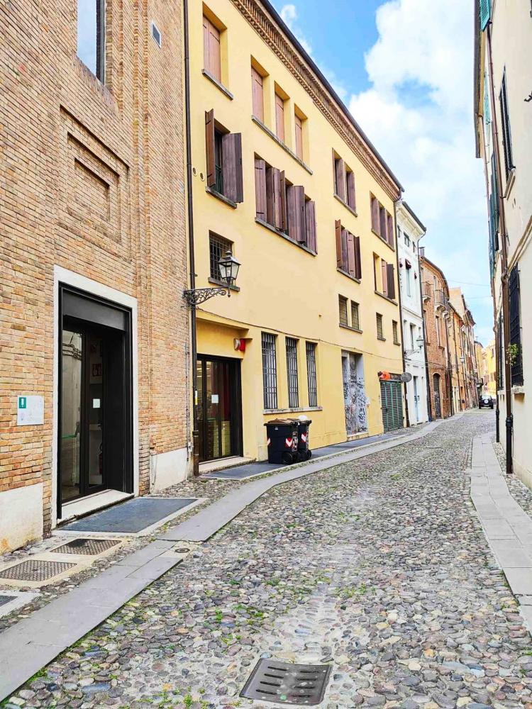 Appartamento quadrilocale in vendita a Ferrara - Appartamento quadrilocale in vendita a Ferrara