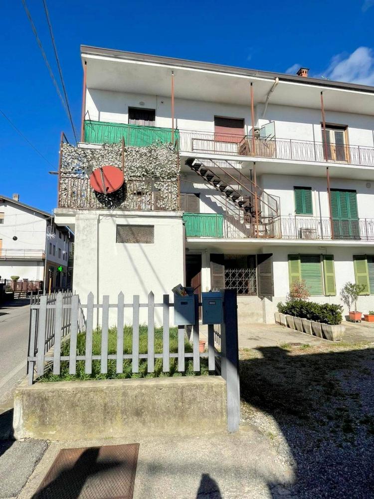 casa indipendente in vendita a Ponte San Pietro in zona Locate