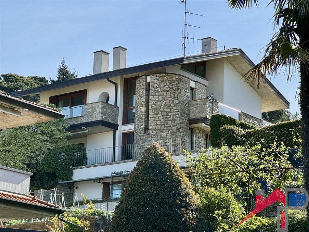 Villa plurilocale in vendita a cisano-bergamasco - Villa plurilocale in vendita a cisano-bergamasco