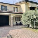 Villaschiera quadrilocale in vendita a bagnoli-di-sopra