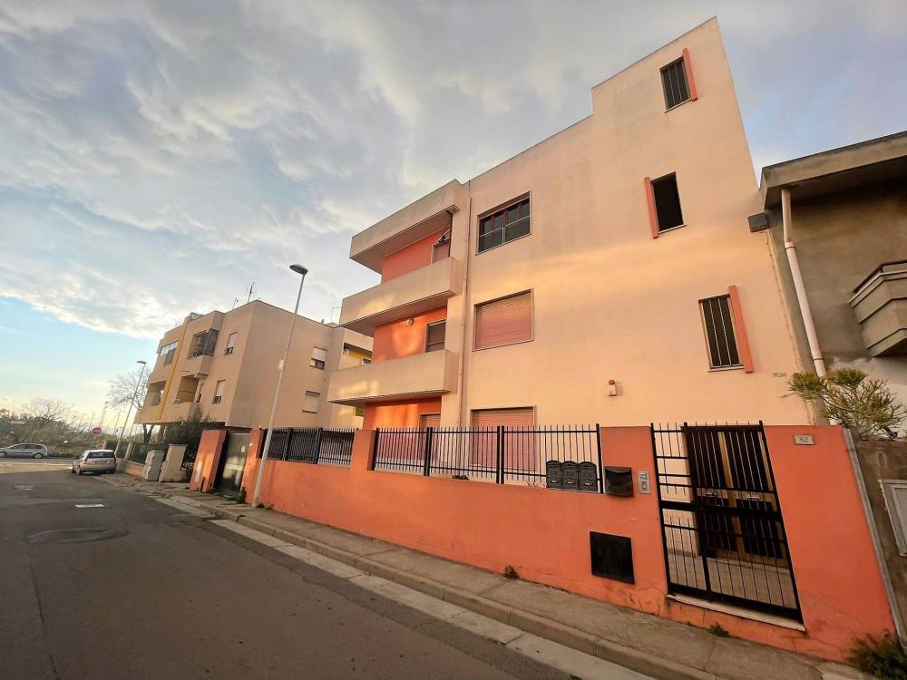 Appartamento plurilocale in vendita a Quartu Sant'Elena - Appartamento plurilocale in vendita a Quartu Sant'Elena
