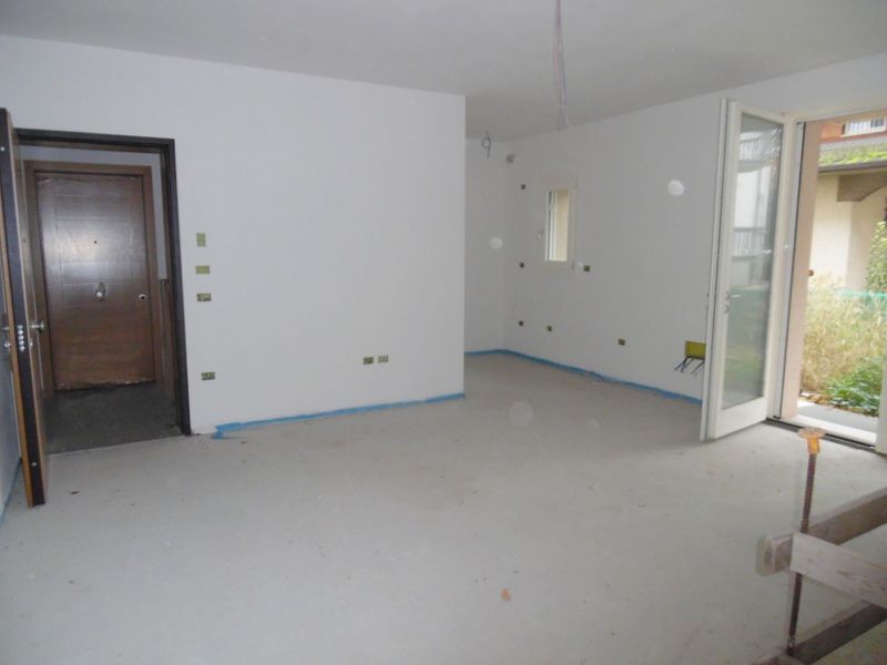 soggiorno con angolo cottura - Appartamento plurilocale in vendita a Gorizia