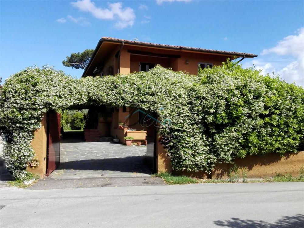 Villa plurilocale in vendita a forte-dei-marmi - Villa plurilocale in vendita a forte-dei-marmi