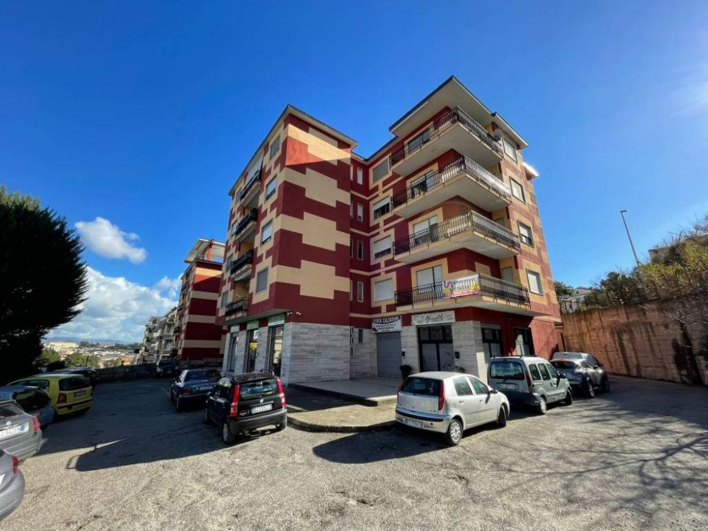 55791105f8330fed1b95a3b032870d91 - Appartamento quadrilocale in vendita a Benevento