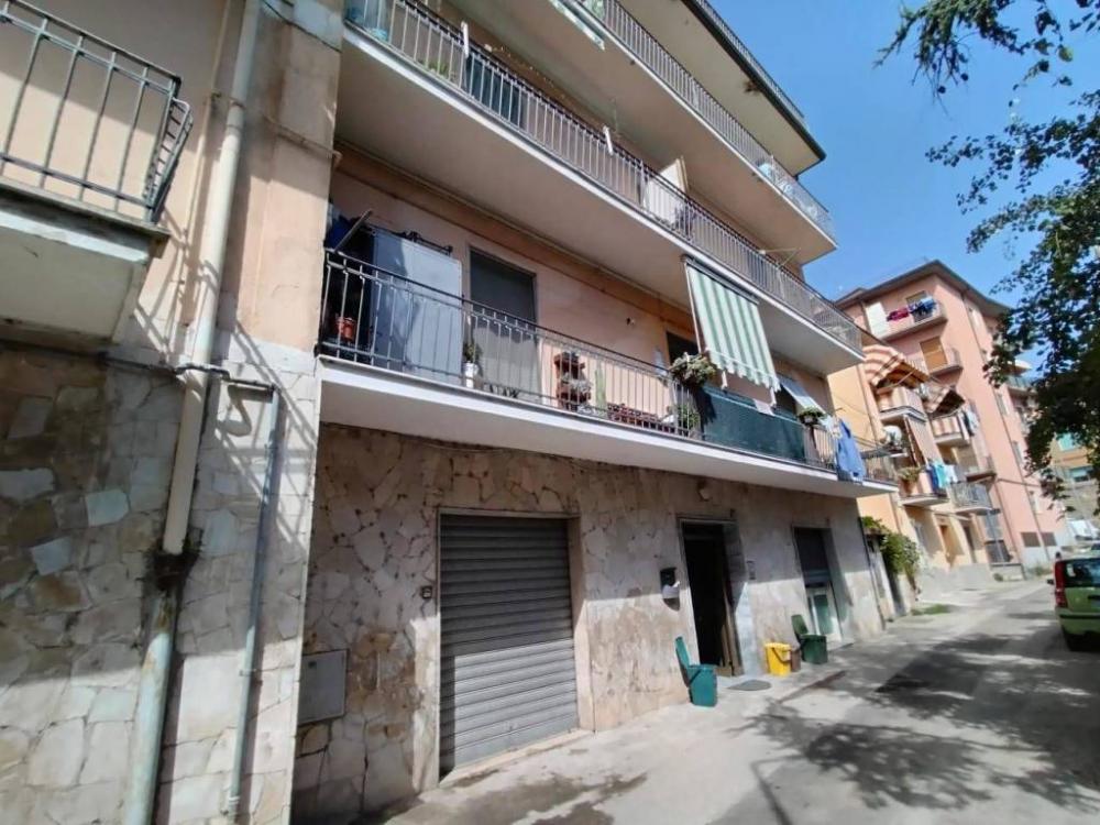 08b92ec49b2f42493accfd887a87a17e - Appartamento plurilocale in vendita a Benevento