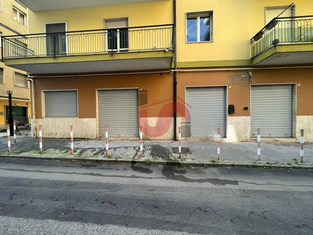 Magazzino-laboratorio in vendita a Benevento - Magazzino-laboratorio in vendita a Benevento