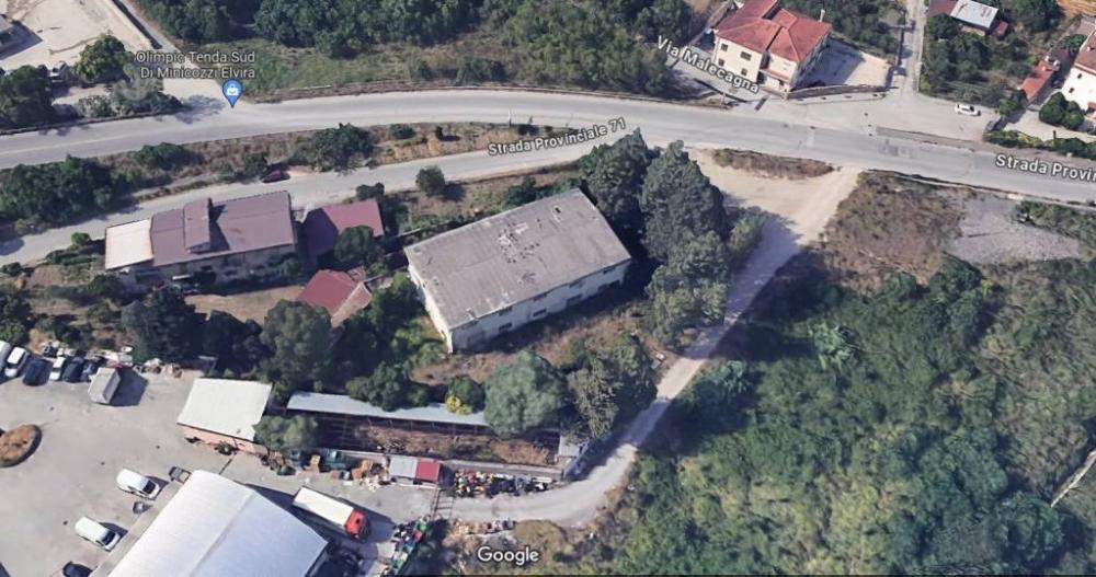 7275e861e41a8b0f0d0b15af3f6017ac - Stabile intero trilocale in vendita a Benevento