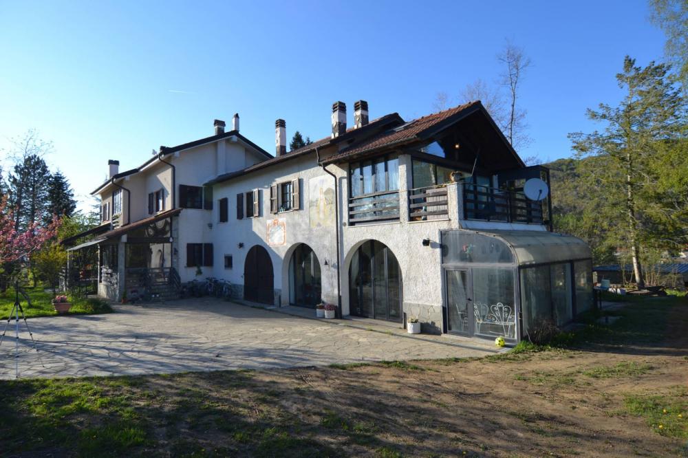 Villa indipendente plurilocale in vendita a Bardineto - Villa indipendente plurilocale in vendita a Bardineto