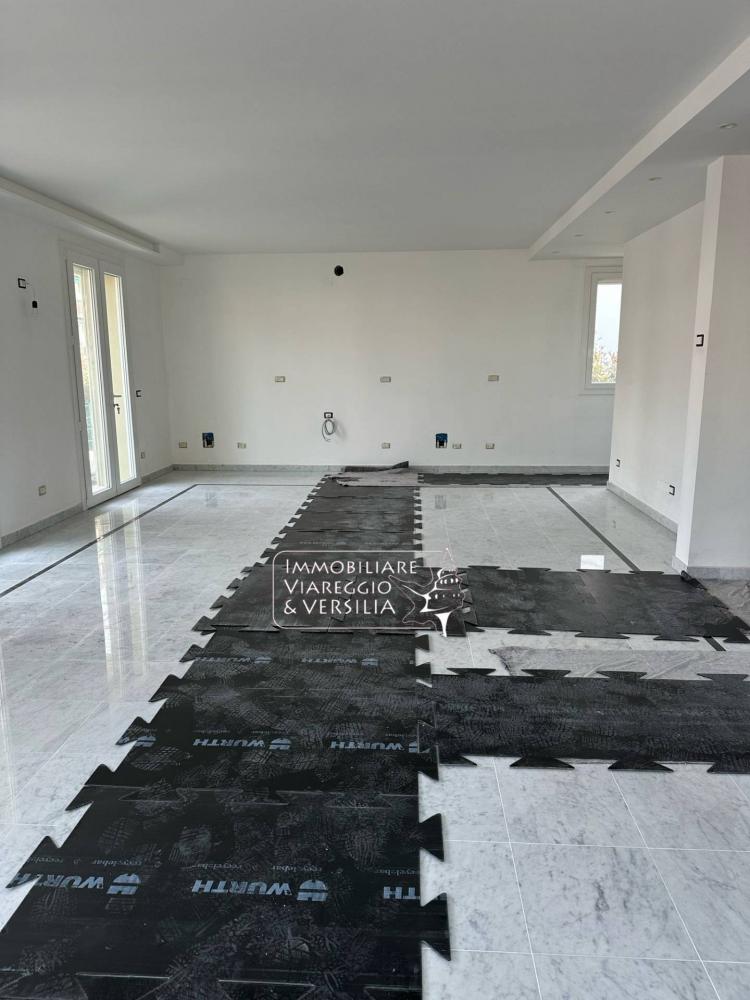 Appartamento quadrilocale in vendita a Viareggio - Appartamento quadrilocale in vendita a Viareggio