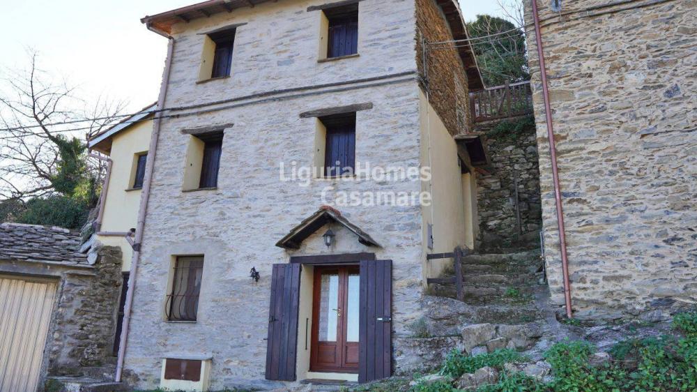 Casa quadrilocale in vendita a Rezzo - Casa quadrilocale in vendita a Rezzo