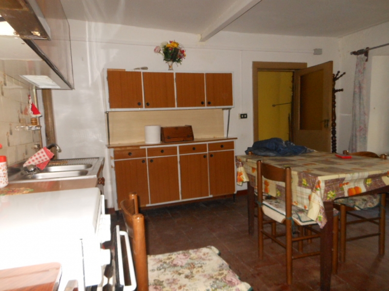 Appartamento quadrilocale in vendita a Pietravairano - Appartamento quadrilocale in vendita a Pietravairano