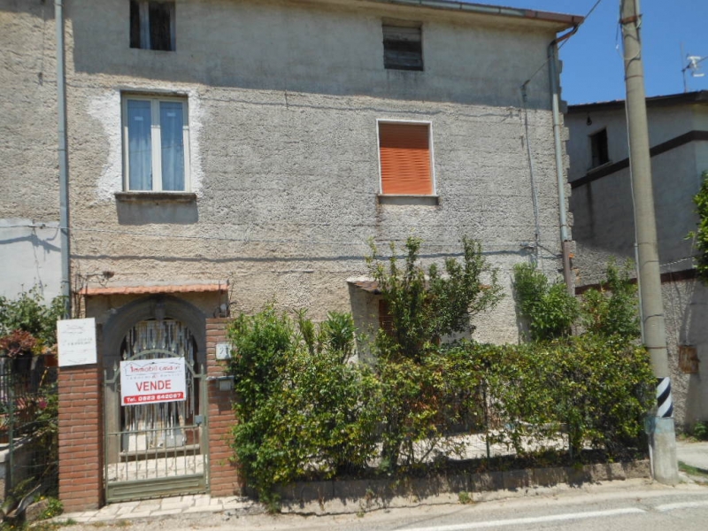 Casa plurilocale in vendita a Conca della Campania - Casa plurilocale in vendita a Conca della Campania