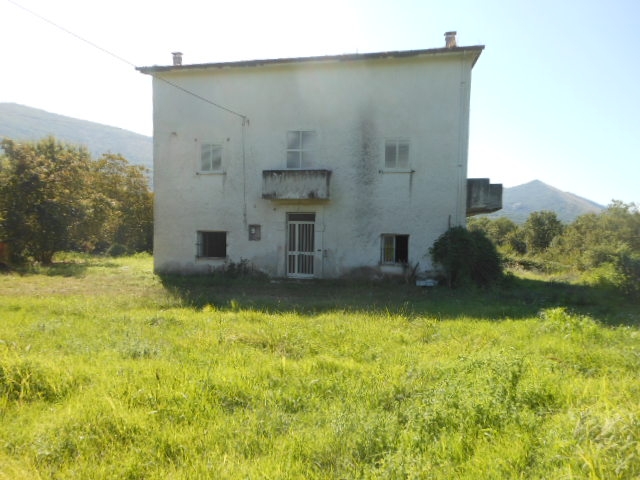 Casa plurilocale in vendita a Rocca d'Evandro - Casa plurilocale in vendita a Rocca d'Evandro