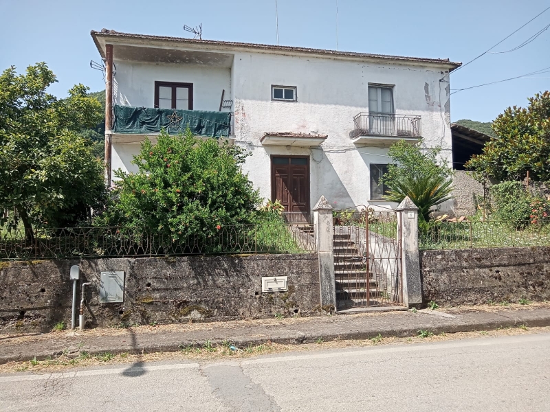 villa in vendita a Baia e Latina