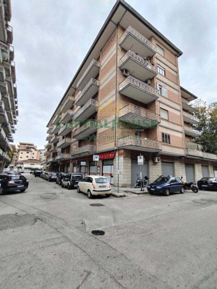 Appartamento plurilocale in vendita a Avellino - Appartamento plurilocale in vendita a Avellino
