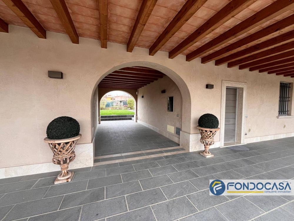 villa indipendente in vendita a Cazzago San Martino