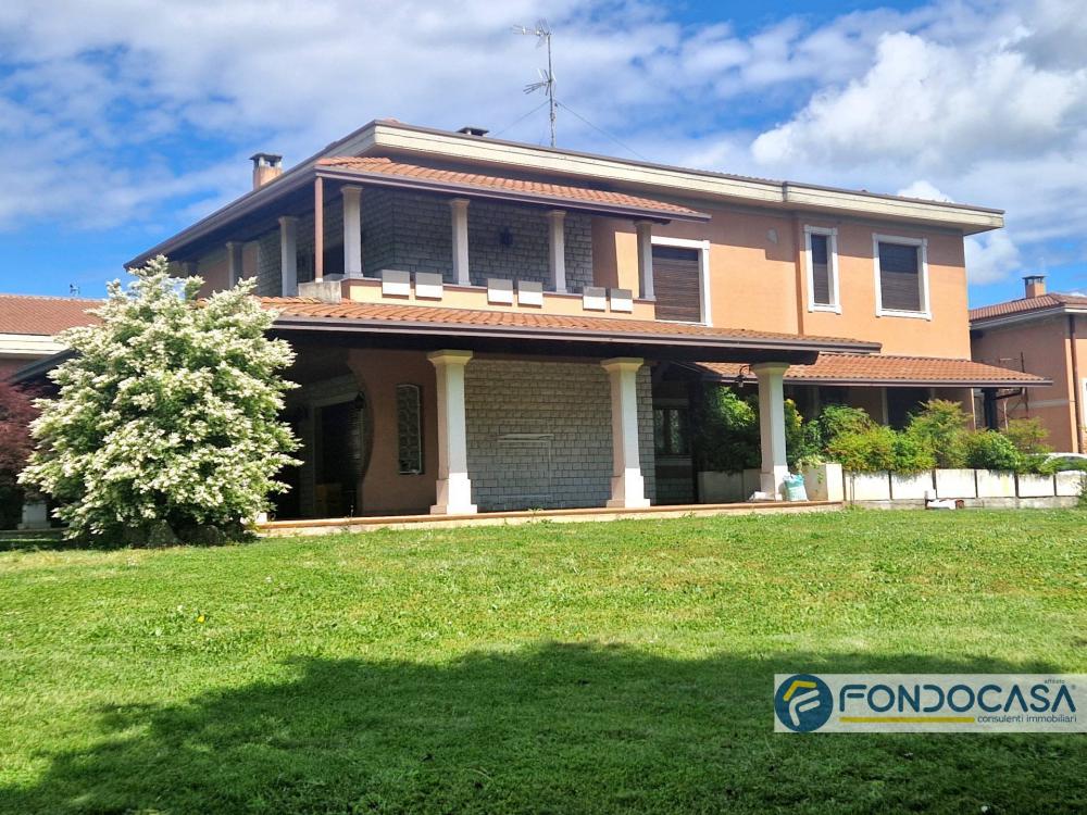 villa indipendente in vendita a Brescia