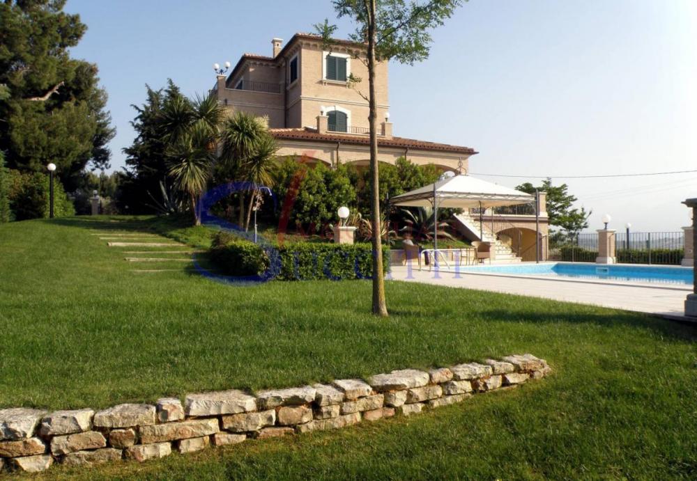 Villa plurilocale in vendita a Offida - Villa plurilocale in vendita a Offida