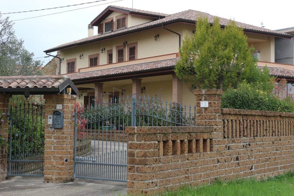 Villa plurilocale in vendita a Castelli - Villa plurilocale in vendita a Castelli
