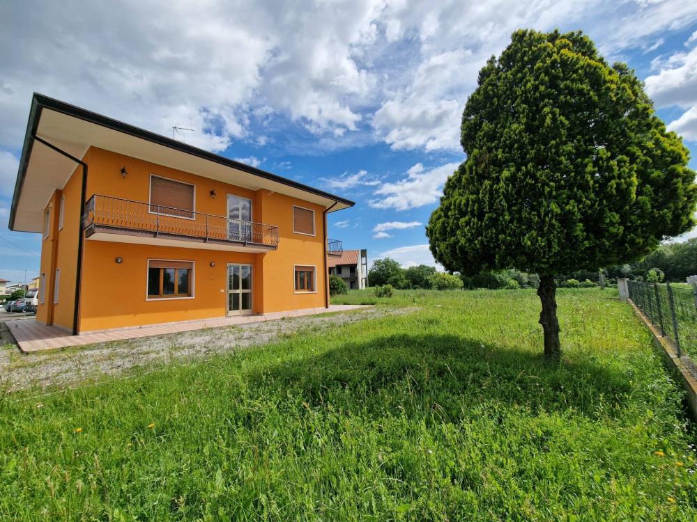 villa indipendente in vendita a Silea