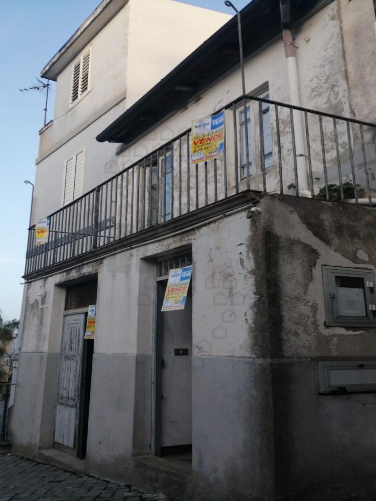 Vendita Villa 7 locali in Via Largo XX Settembre - Villa plurilocale in vendita a san-pier-niceto