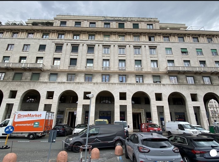 parcheggio doppio in vendita a Genova