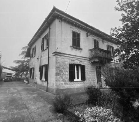 Villa indipendente plurilocale in vendita a carezzano - Villa indipendente plurilocale in vendita a carezzano