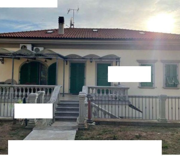 villa indipendente in vendita a Riotorto